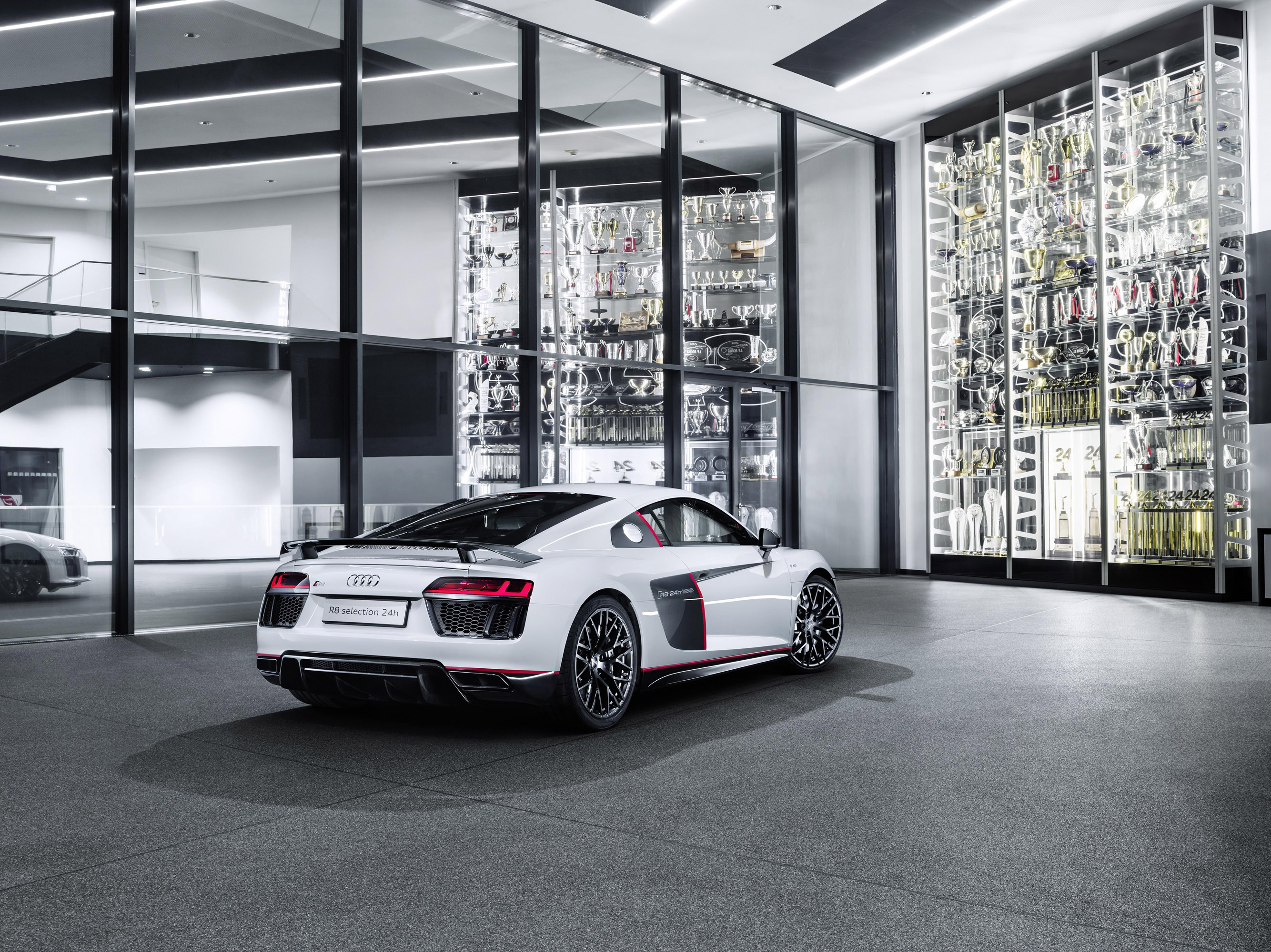 Audi R8 V10 plus selection 24h