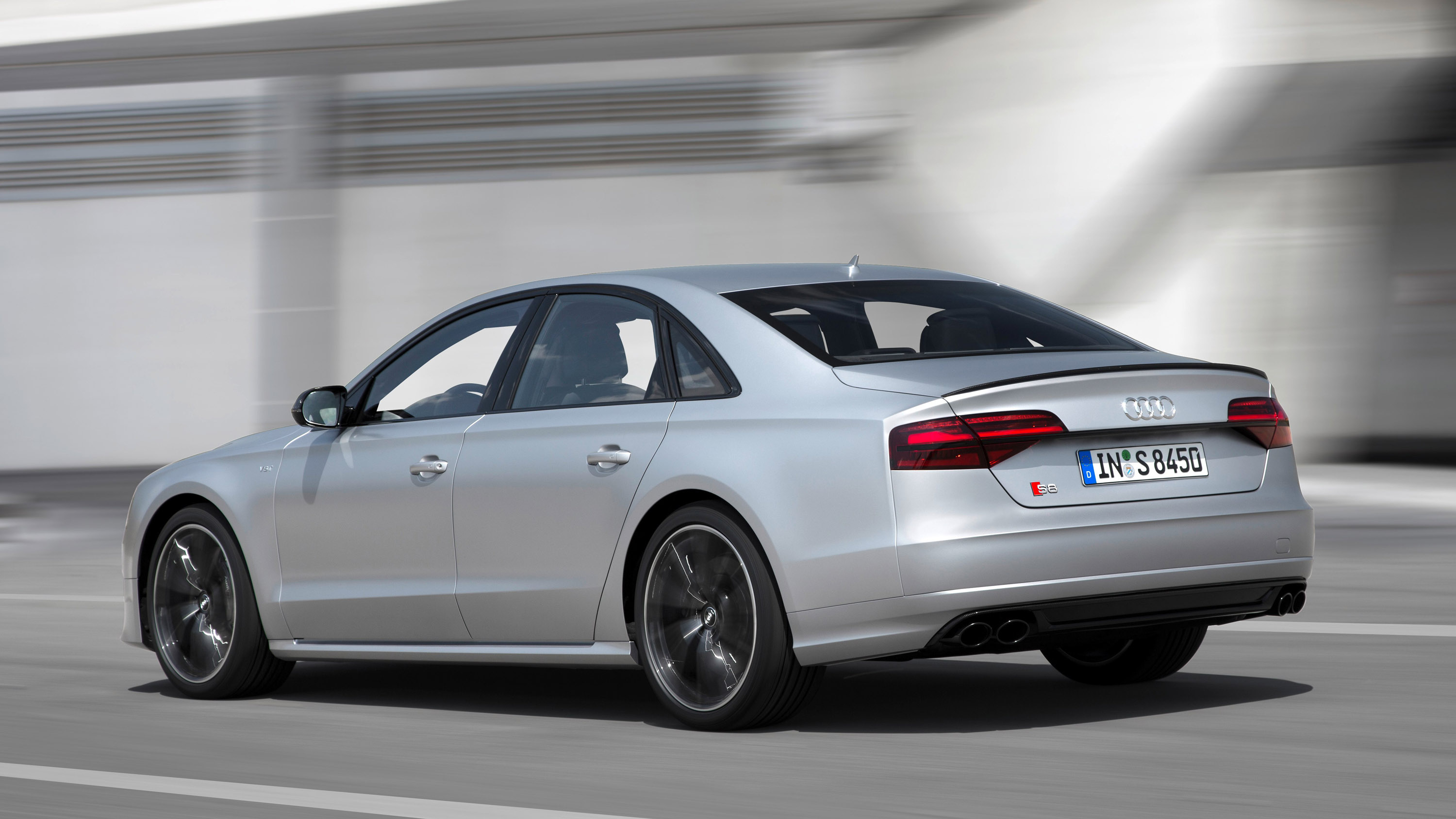 Audi S8 Plus