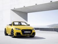 Audi TT RS Roadster (2016) - picture 2 of 12