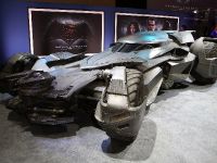 Batmobile (2016) - picture 3 of 9