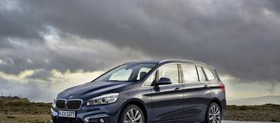 BMW 220d xDrive Gran Tourer (2016) - picture 4 of 47