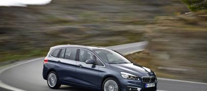 BMW 220d xDrive Gran Tourer (2016) - picture 7 of 47