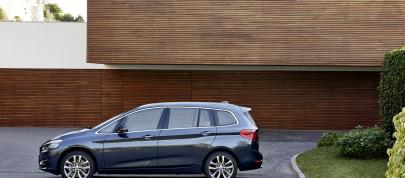BMW 220d xDrive Gran Tourer (2016) - picture 15 of 47