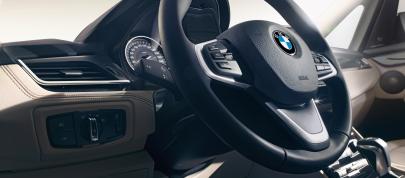 BMW 220d xDrive Gran Tourer (2016) - picture 44 of 47