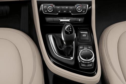 BMW 220d xDrive Gran Tourer (2016) - picture 41 of 47