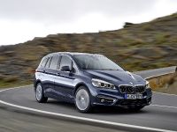 BMW 220d xDrive Gran Tourer (2016) - picture 3 of 47