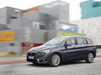 BMW 220d xDrive Gran Tourer (2016) - picture 11 of 47