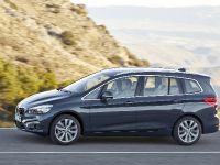 BMW 220d xDrive Gran Tourer (2016) - picture 14 of 47