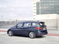 BMW 220d xDrive Gran Tourer (2016) - picture 18 of 47