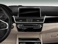 BMW 220d xDrive Gran Tourer (2016) - picture 43 of 47