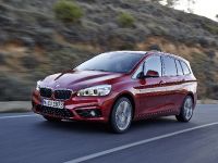 BMW 220i Gran Tourer (2016) - picture 6 of 24