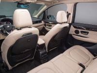 BMW 220i Gran Tourer (2016) - picture 21 of 24