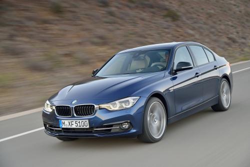 BMW 3 Series Sedan (2016) - picture 8 of 28