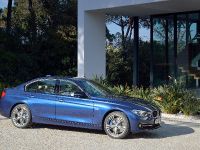 BMW 3 Series Sedan (2016) - picture 13 of 28