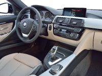 BMW 3 Series Sedan (2016) - picture 21 of 28
