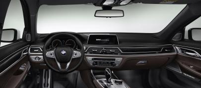 BMW 7 Series (2016) - picture 36 of 48