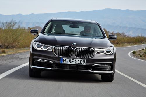 BMW 7 Series (2016) - picture 8 of 48