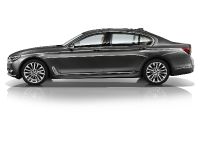 BMW 7 Series (2016) - picture 3 of 48