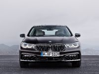 BMW 7 Series (2016) - picture 6 of 48