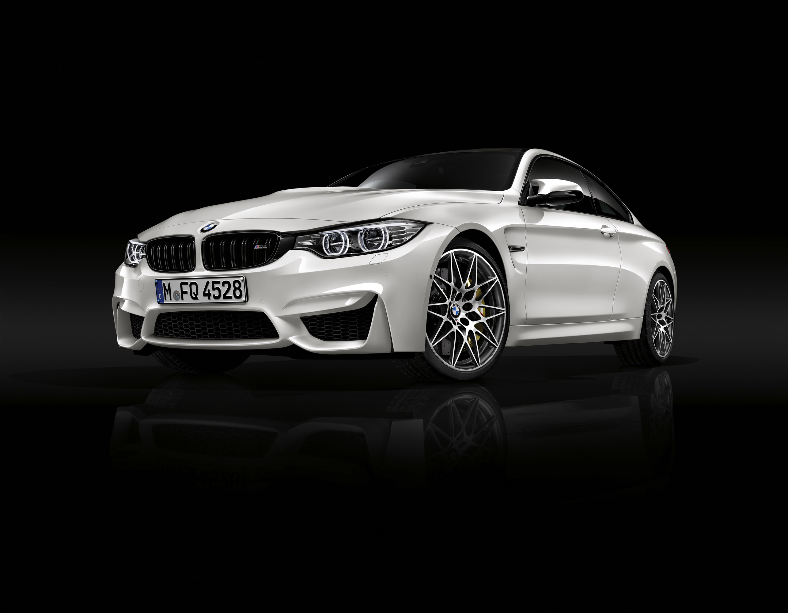 BMW M4 Coupe Competition Package