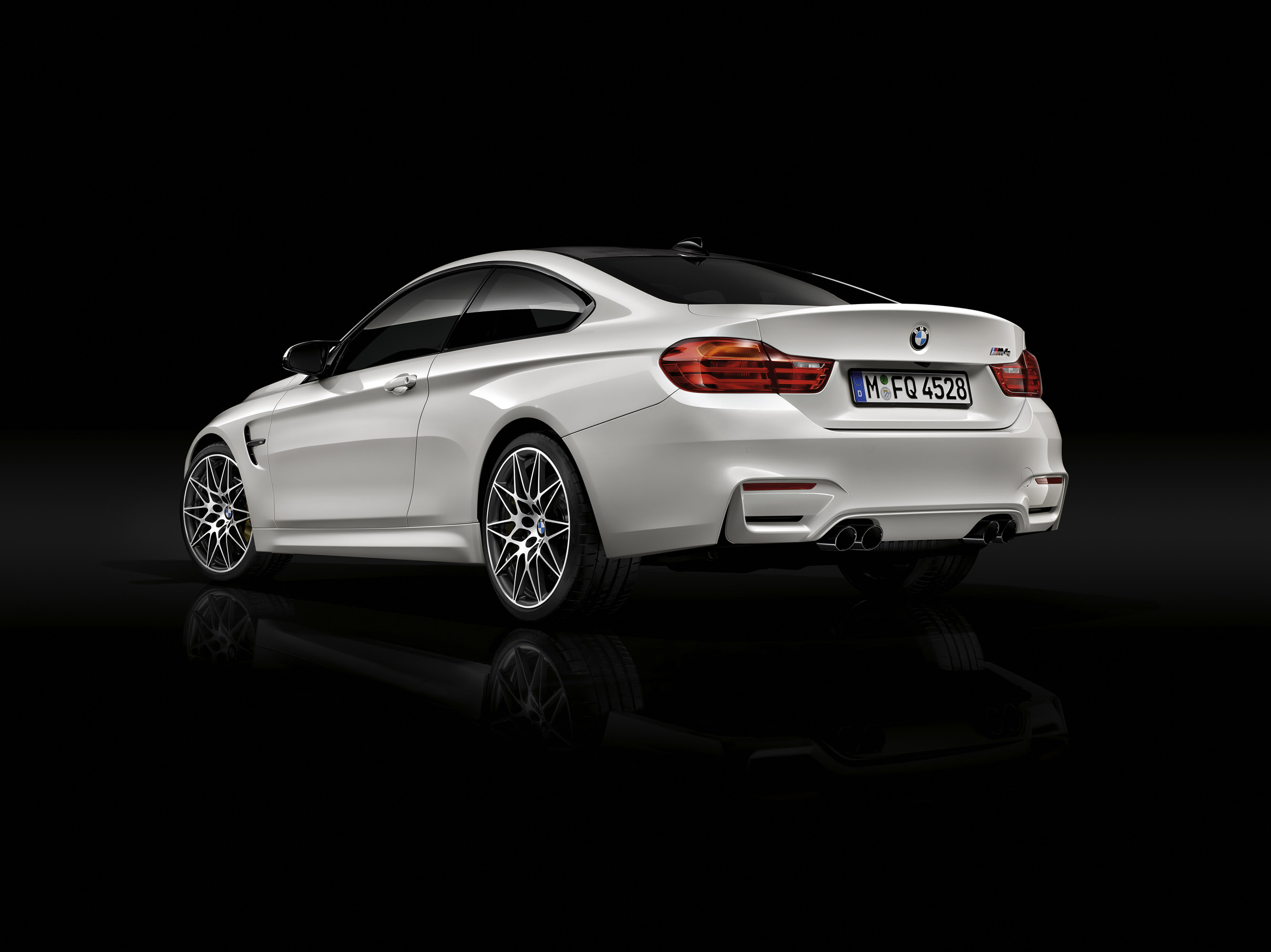 BMW M4 Coupe Competition Package