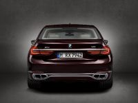 BMW M760Li xDrive V12 Excellence (2016) - picture 6 of 12