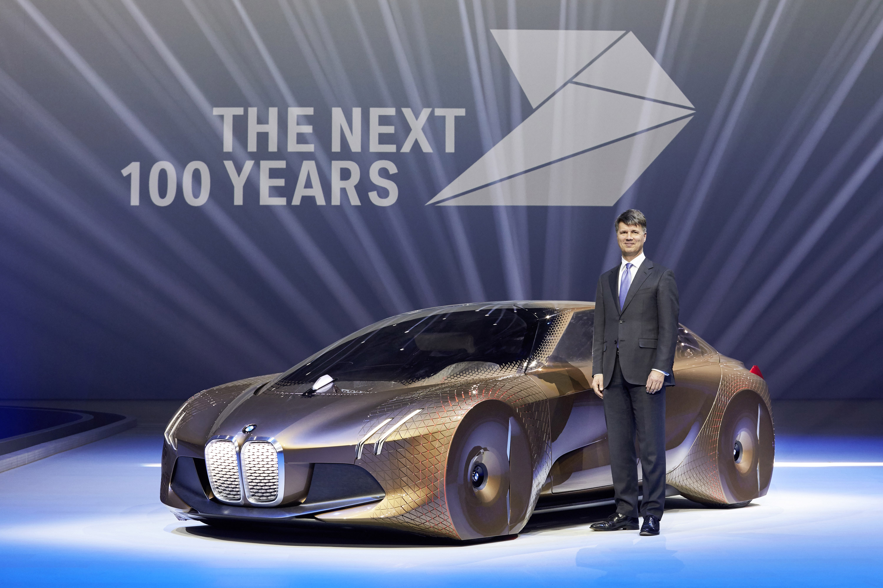 BMW VISION NEXT 100