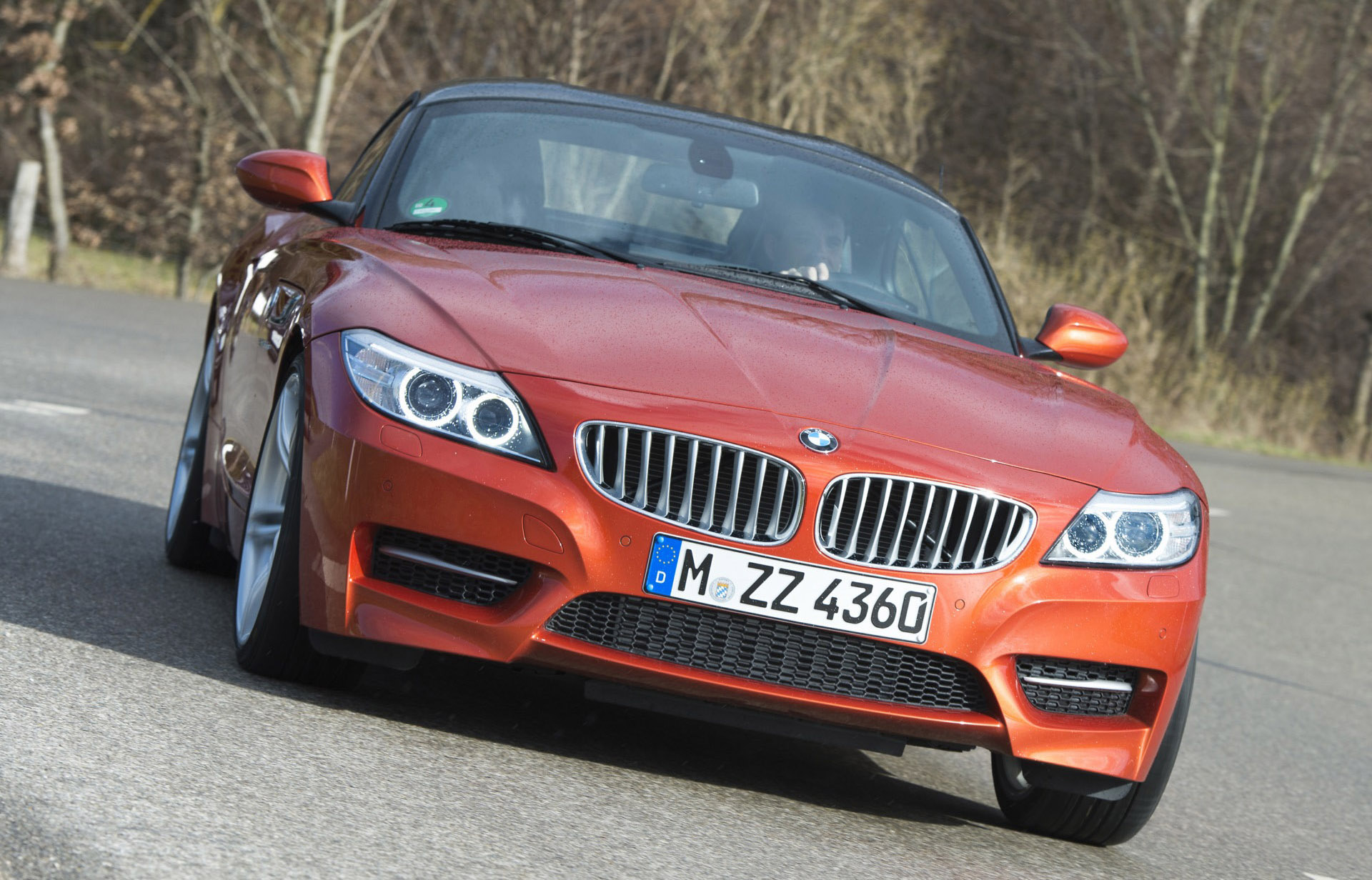 BMW Z4 E89 sDrive35 in Valencia Orange Metallic