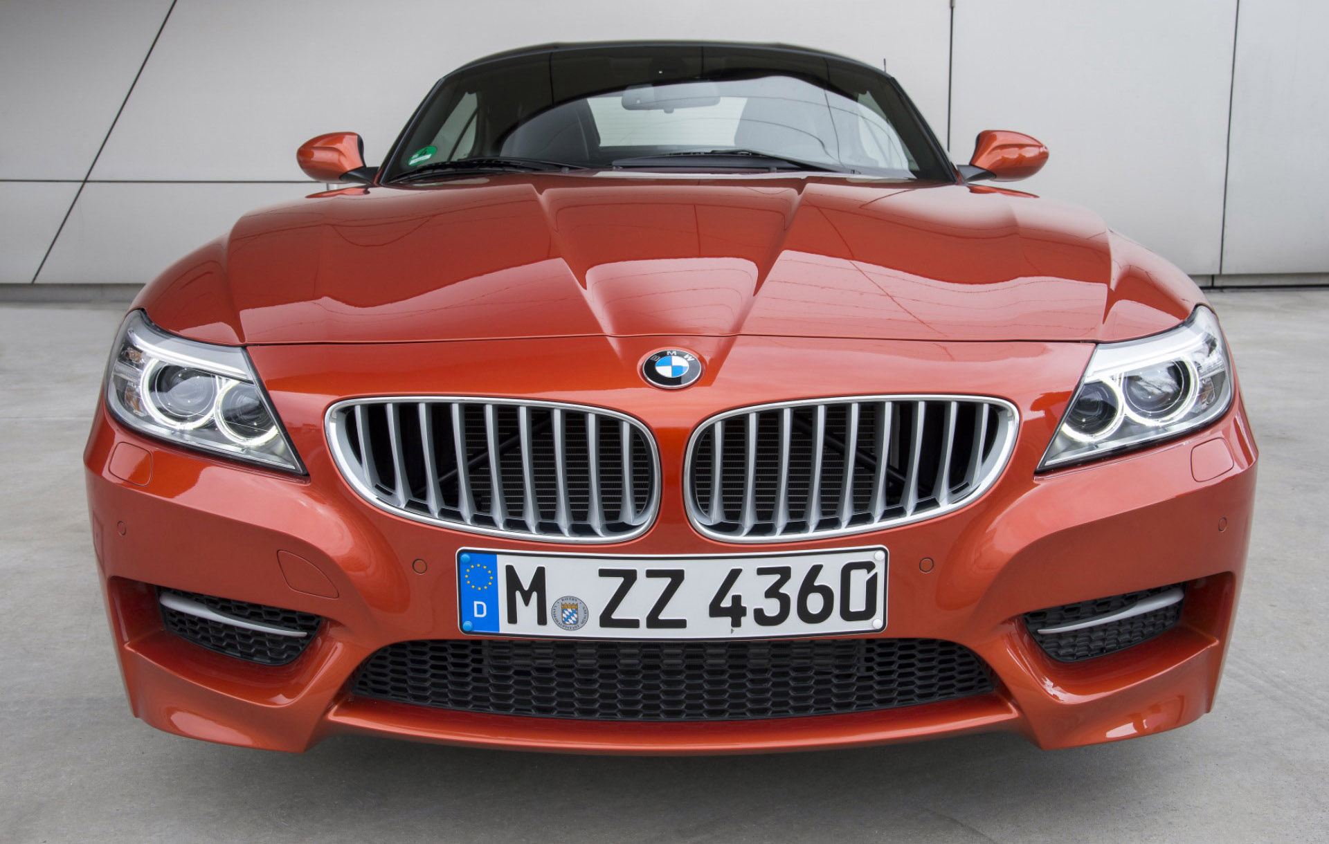 BMW Z4 E89 sDrive35 in Valencia Orange Metallic