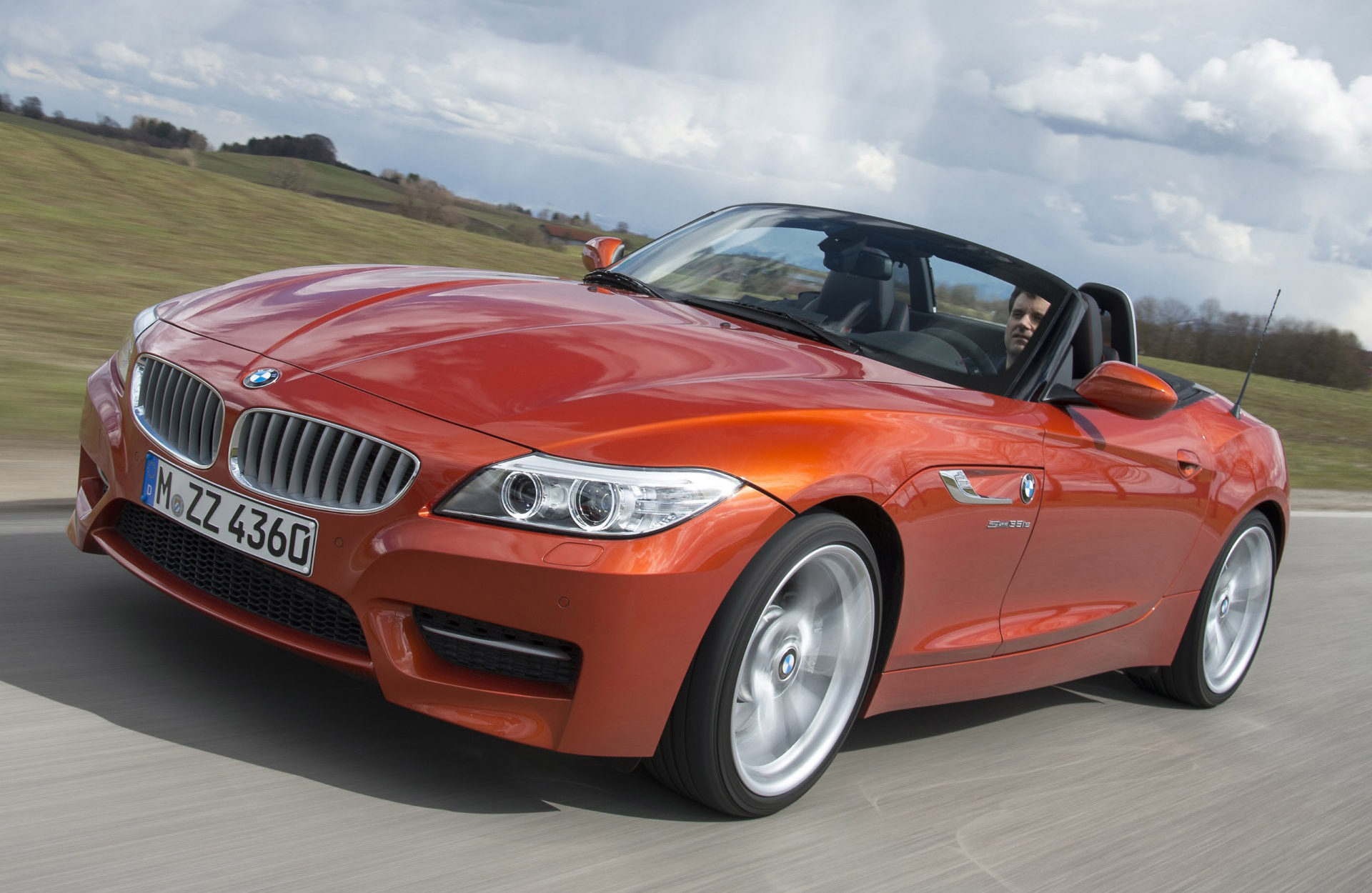 BMW Z4 E89 sDrive35 in Valencia Orange Metallic