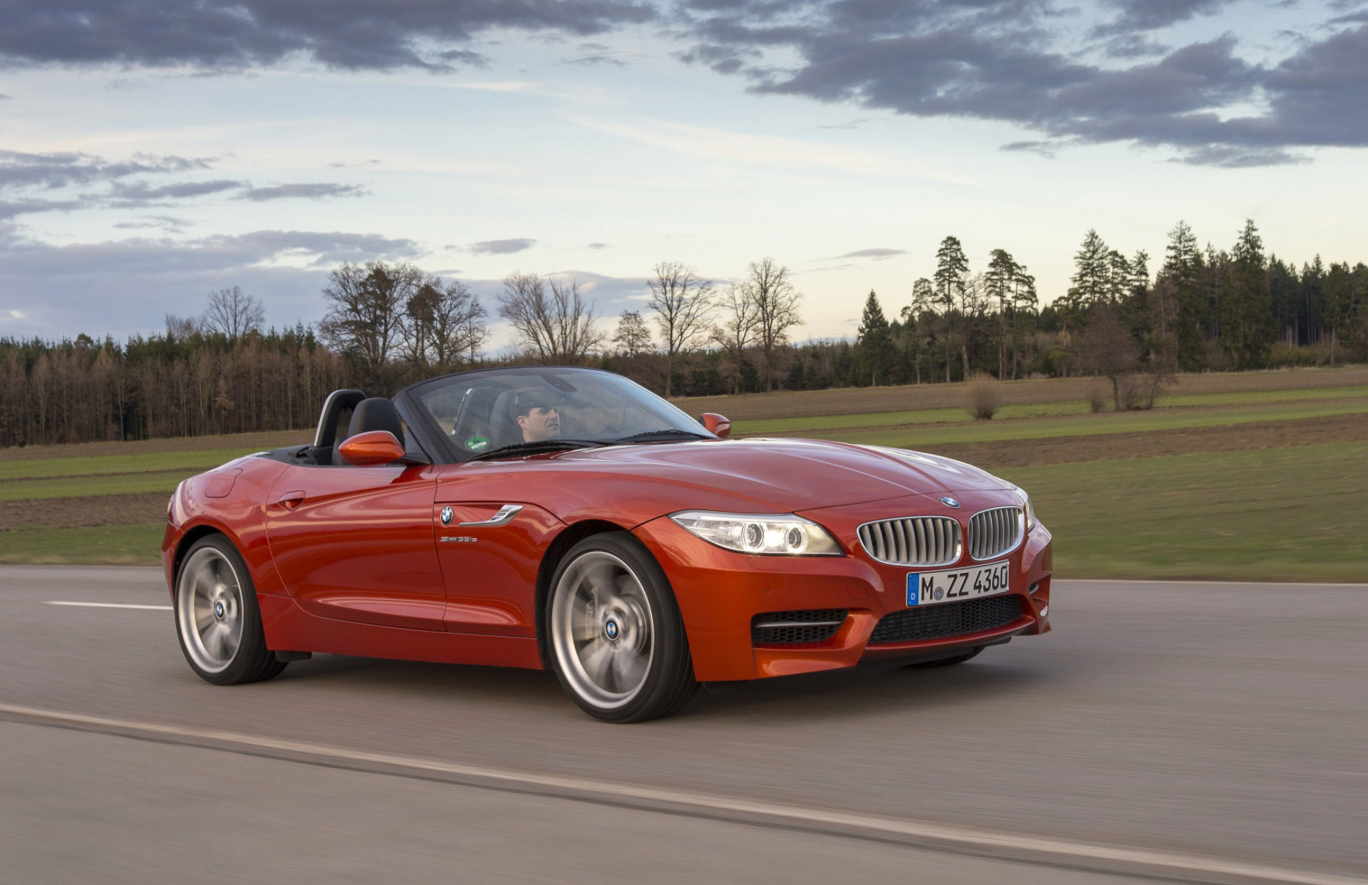 BMW Z4 E89 sDrive35 in Valencia Orange Metallic