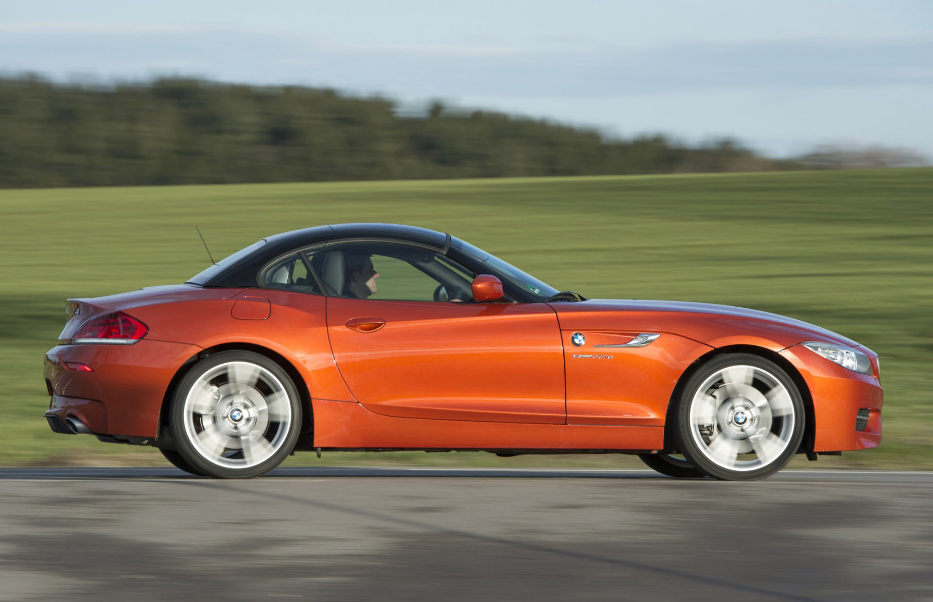 BMW Z4 E89 sDrive35 in Valencia Orange Metallic