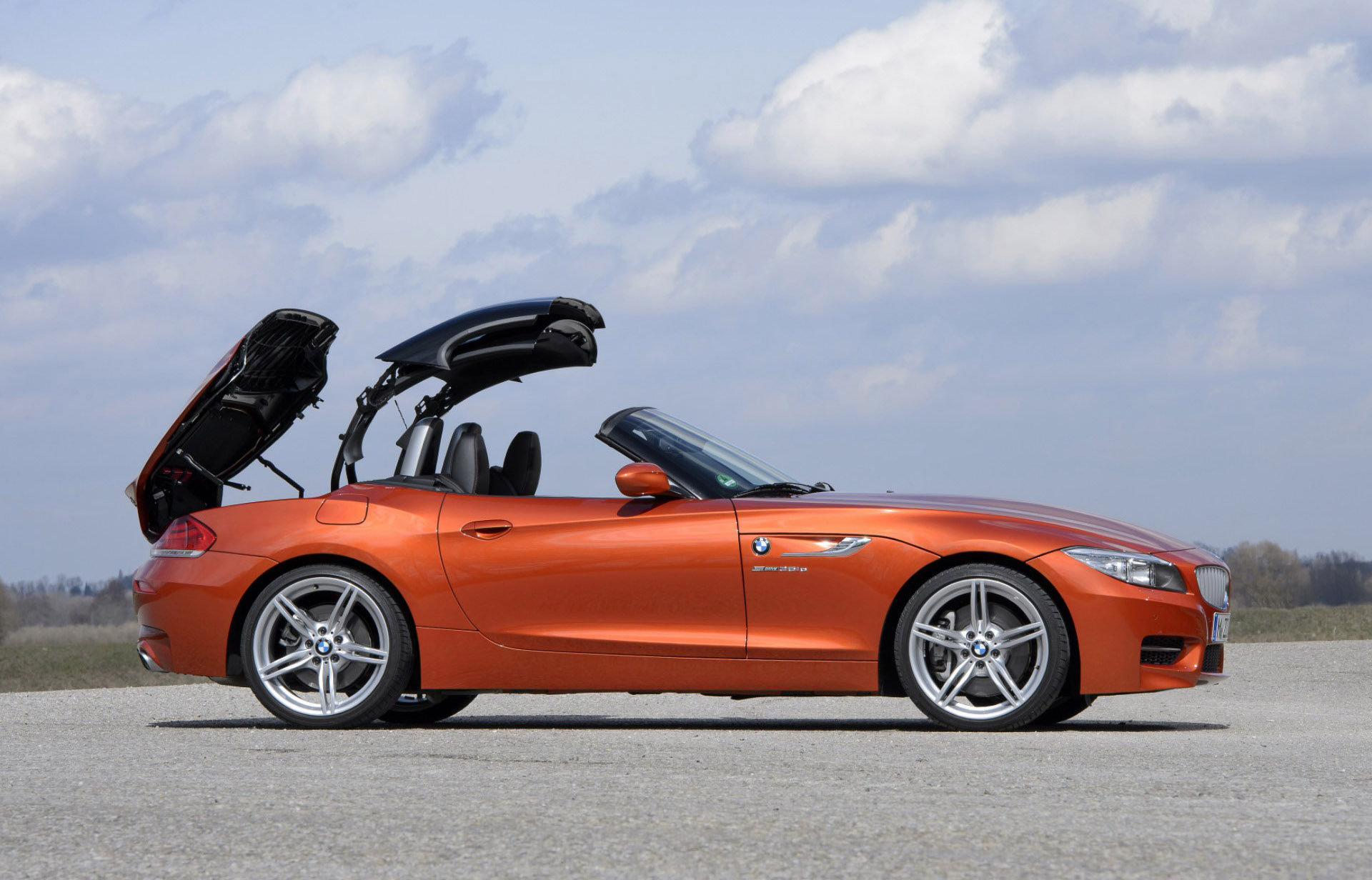 BMW Z4 E89 sDrive35 in Valencia Orange Metallic