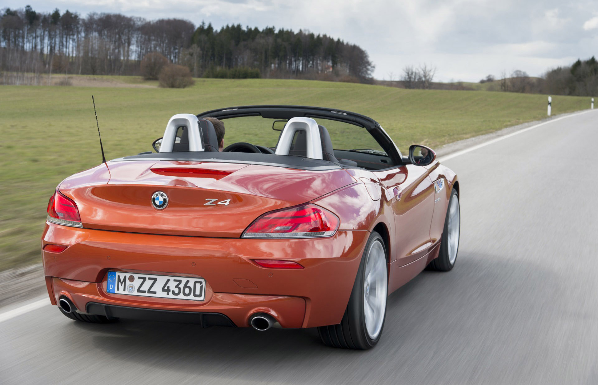 BMW Z4 E89 sDrive35 in Valencia Orange Metallic