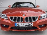 BMW Z4 E89 sDrive35 in Valencia Orange Metallic (2016) - picture 2 of 18