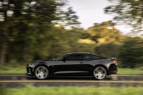 Chevrolet Camaro Models (2016) - picture 1 of 23