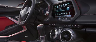 Chevrolet Camaro (2016) - picture 12 of 16