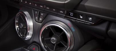 Chevrolet Camaro (2016) - picture 15 of 16