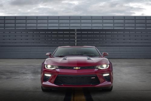 Chevrolet Camaro (2016) - picture 1 of 16