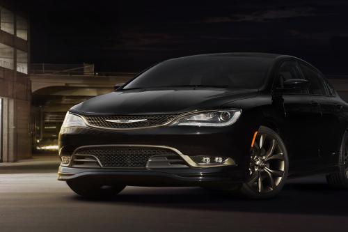 Chrysler 200S Alloy Edition (2016) - picture 1 of 9