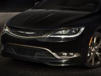 Chrysler 200S Alloy Edition (2016) - picture 7 of 9