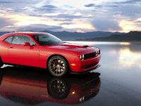 Dodge Challenger SRT Hellcat (2016) - picture 4 of 5