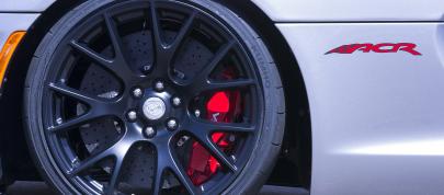 Dodge Viper ACR with Kumho Tires (2016) - picture 4 of 4