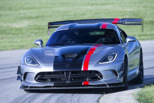 Dodge Viper ACR with Kumho Tires (2016) - picture 1 of 4