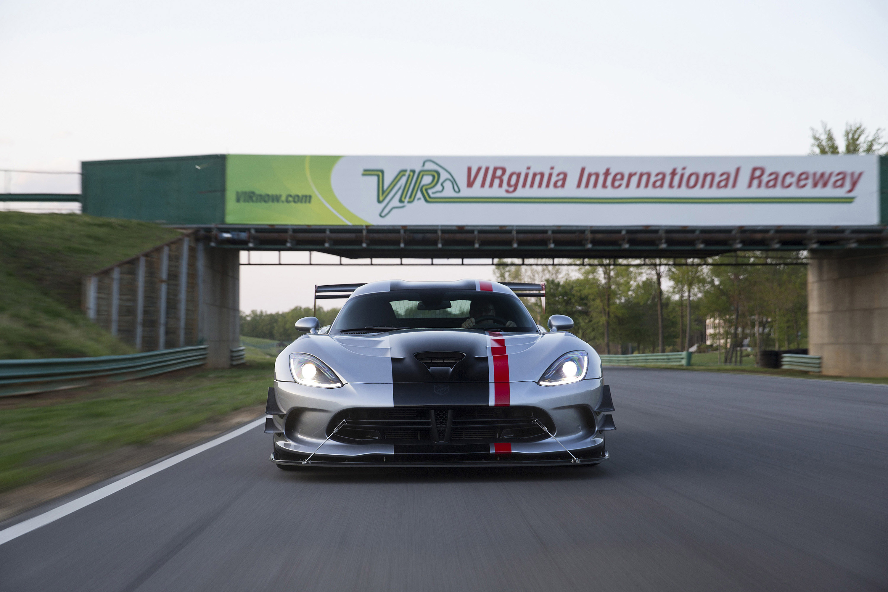 Dodge Viper ACR