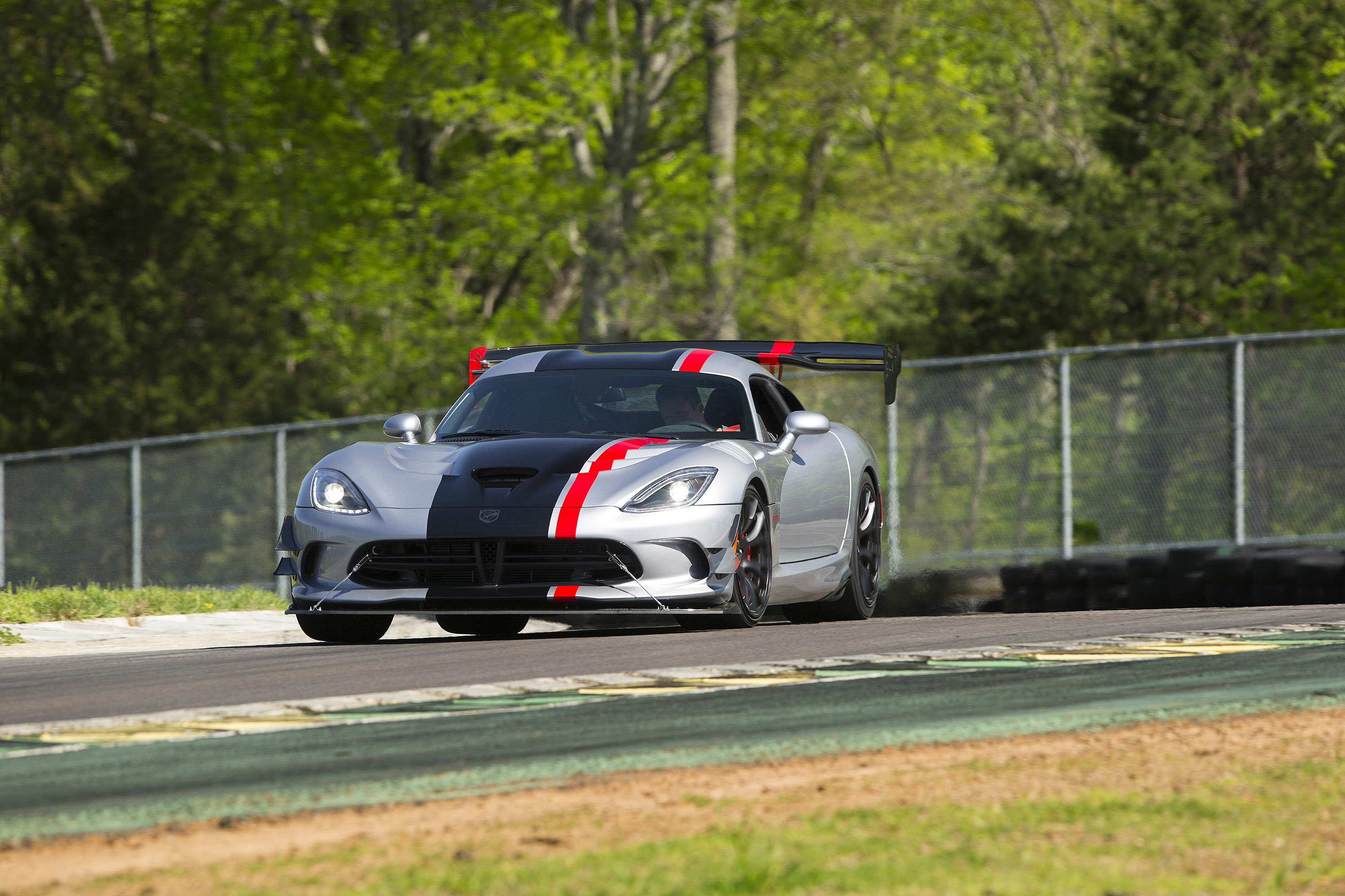 Dodge Viper ACR