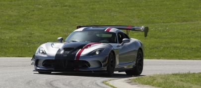 Dodge Viper ACR (2016) - picture 15 of 87
