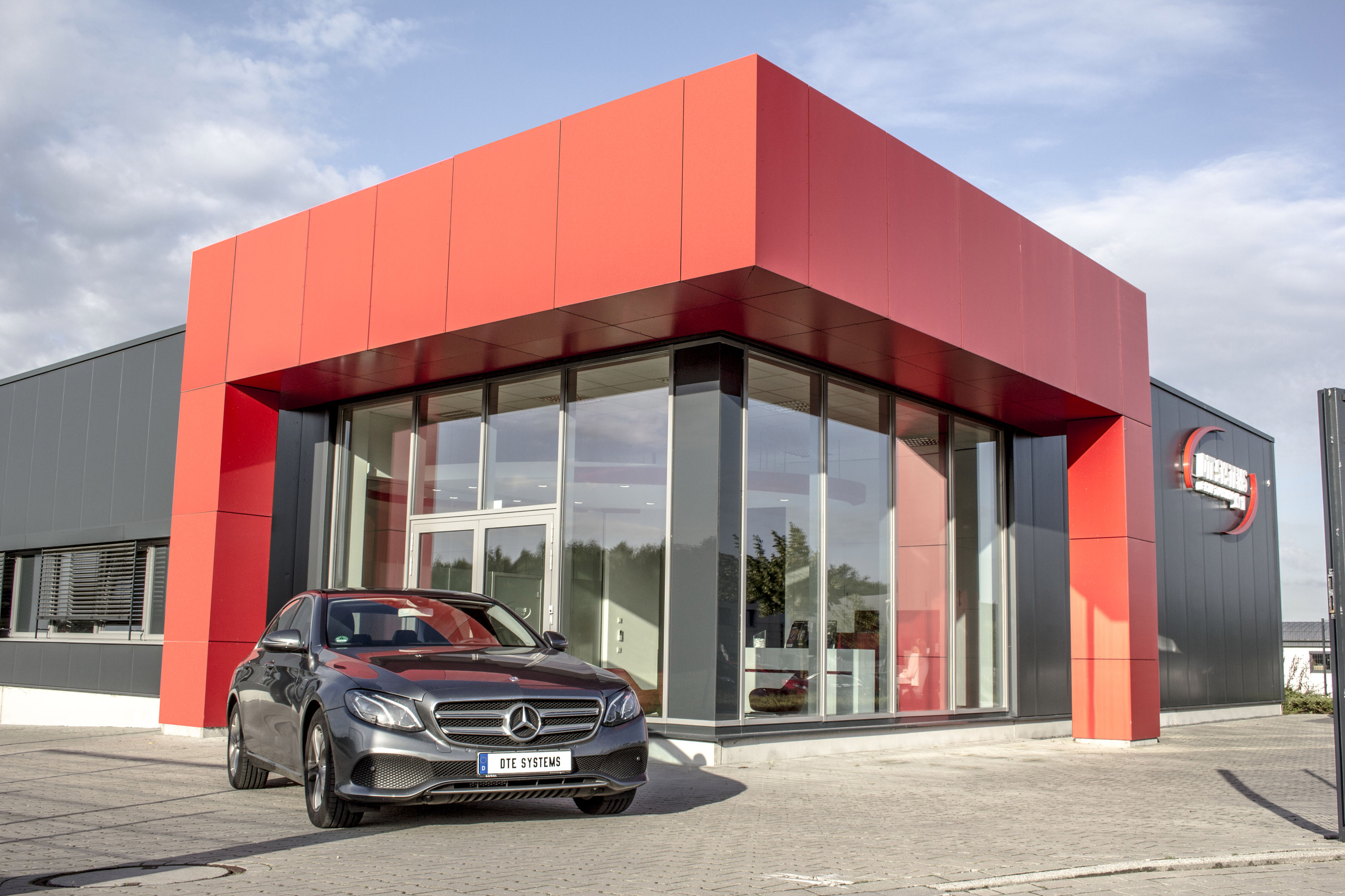 DTE Systems Mercedes-Benz E220d