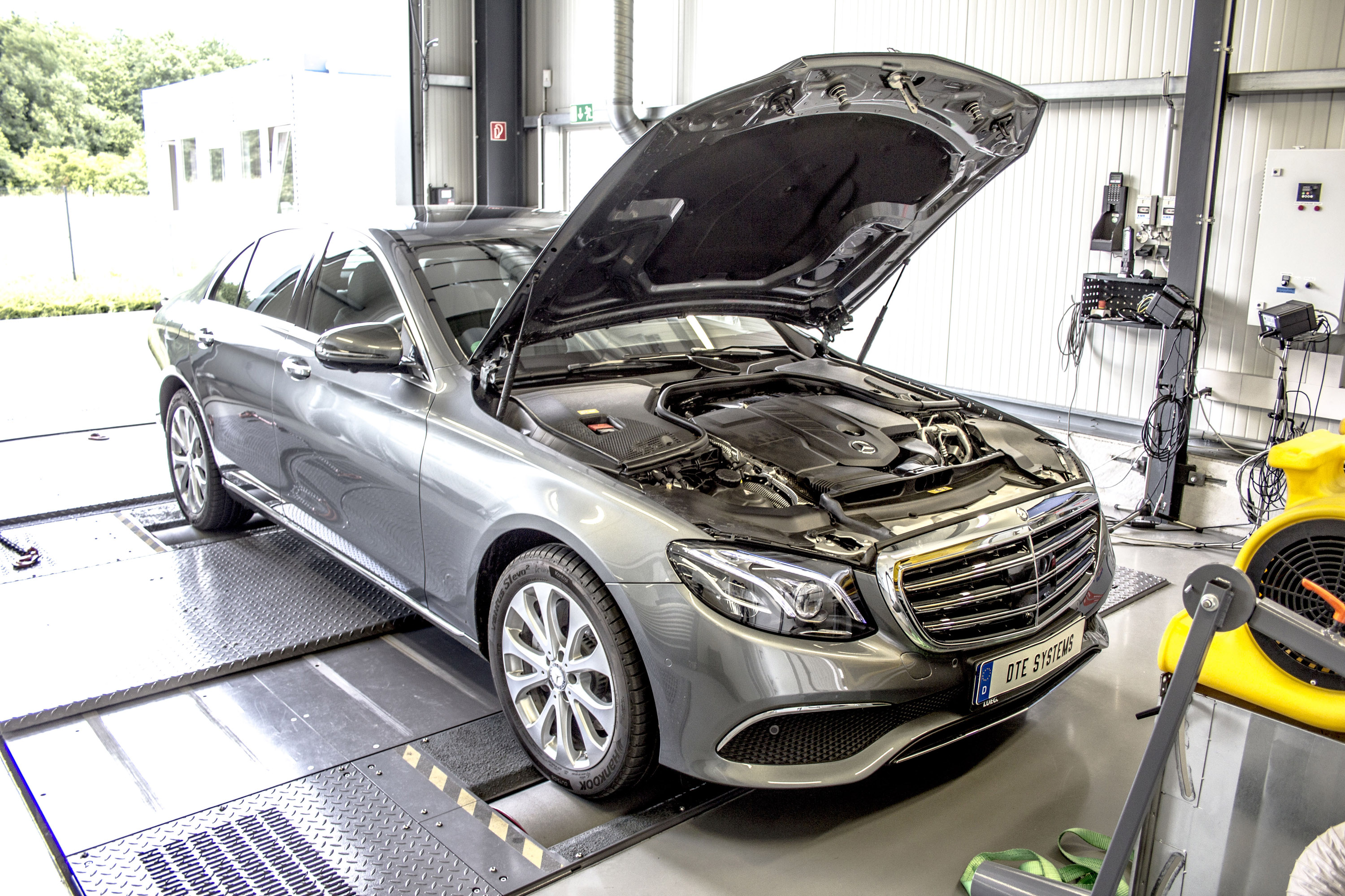 DTE Systems Mercedes-Benz E220d