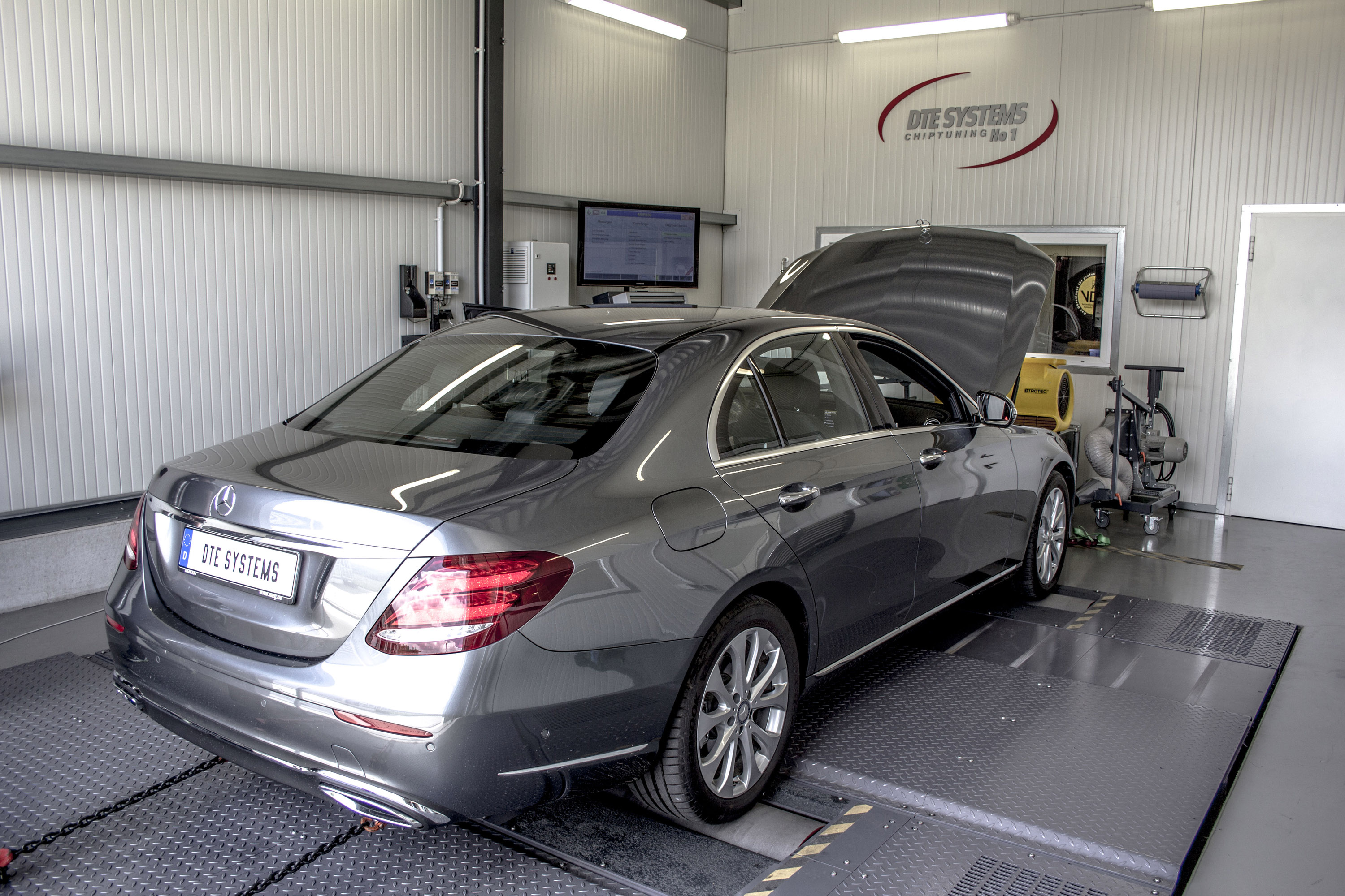 DTE Systems Mercedes-Benz E220d